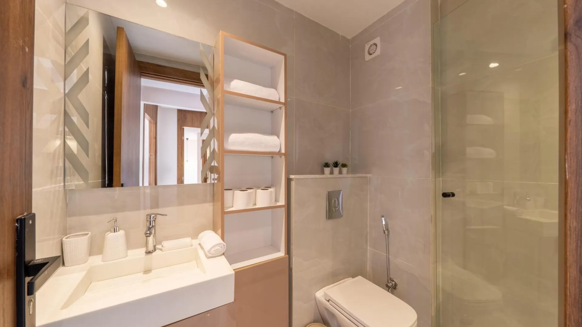 Luxe Urbain - 3 Chambres En Centre-Ville 马拉喀什 公寓